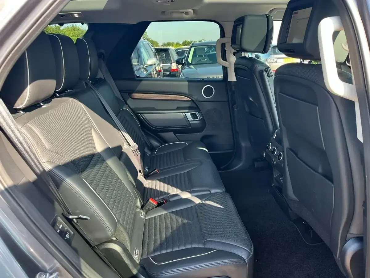 Used Land Rover Discovery HSE Luxury 2018 Grey SUV