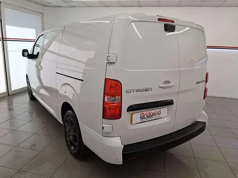 Used Citroën Dispatch 120 HP (88 kW) 2024 White MPV