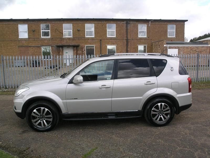 Used Ssangyong (KGM) Rexton 2014 White SUV