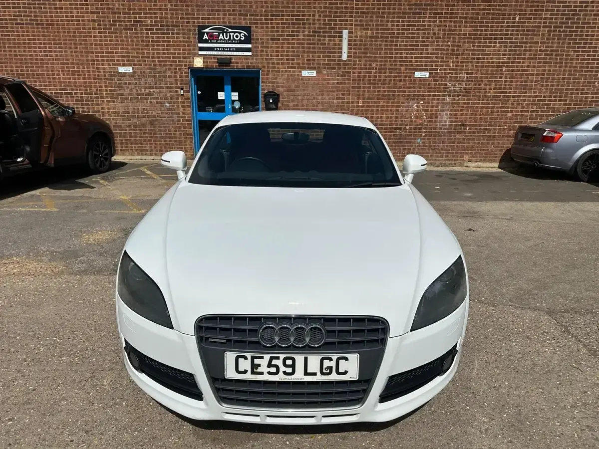 Used Audi TT 170 HP (125 kW) 2009 White Coupe