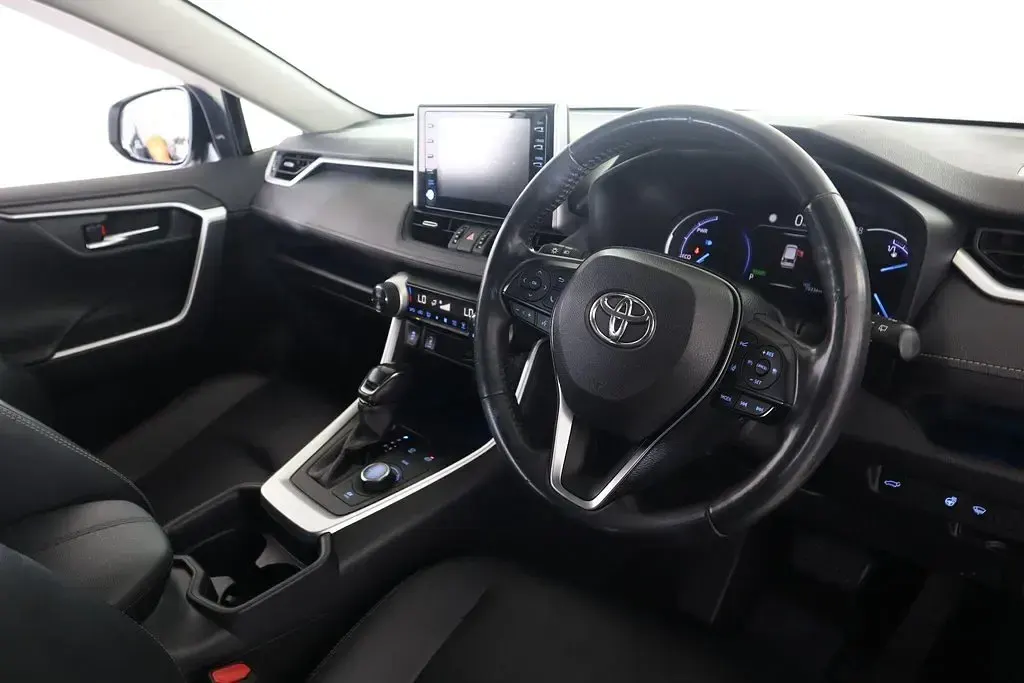 Used Toyota RAV4 2019 White SUV