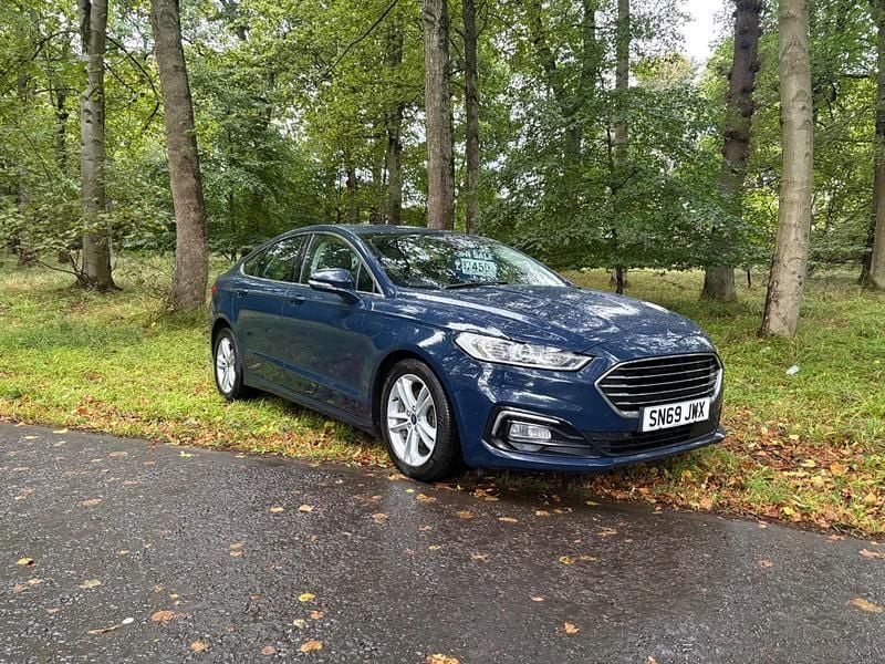 Used Ford Mondeo Zetec 2019 Blue Hatchback