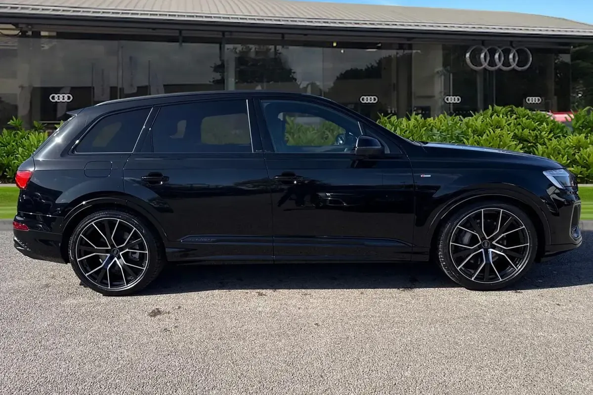 Ny Audi Q7 Black Edition 2026 Svart SUV