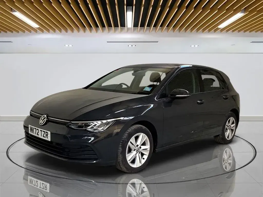 Używany VW Golf VIII S 130 KM (95 kW) 2022 Szary Hatchback