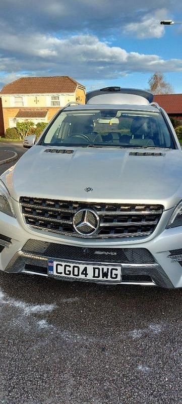 Red Used 2015 Jeep Grand Cherokee Overland SUV | £9,600 (Super price) - Image 1/4