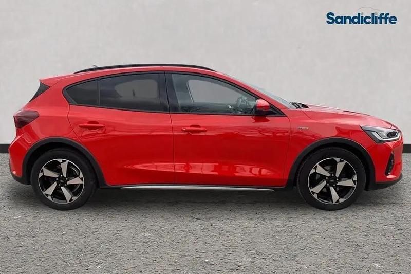 Used Ford Focus Active 125 HP (91 kW) 2023 Red Hatchback