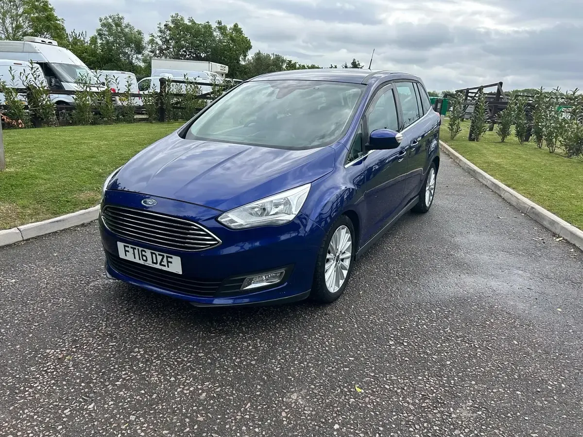 Used Ford Grand C-Max Titanium 120 HP (88 kW) 2016 Blue MPV