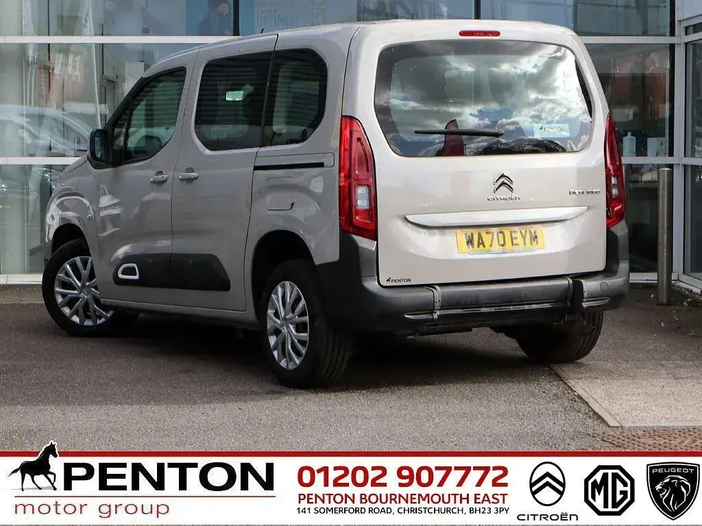 Used Citroën Berlingo Feel 100 HP (73 kW) 2020 Beige MPV