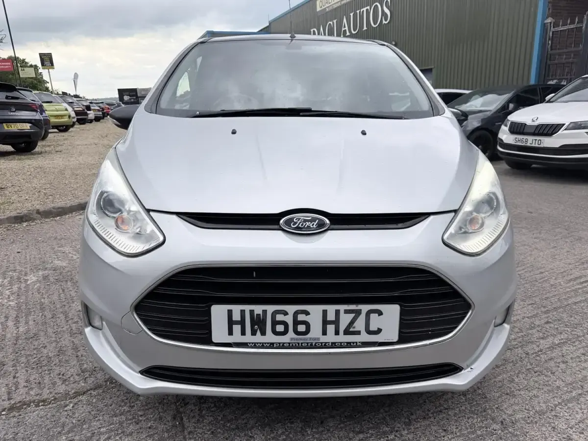 Używany Ford B-MAX Zetec 2016 Srebrny Minivan