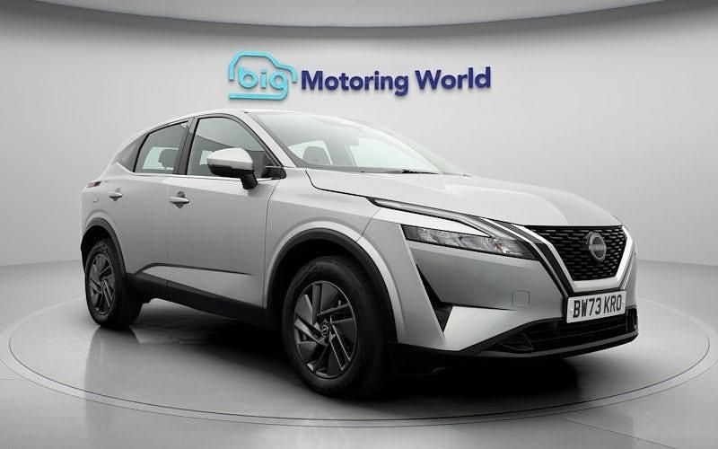 Used Nissan Qashqai Acenta Premium 158 HP (116 kW) 2023 Silver SUV