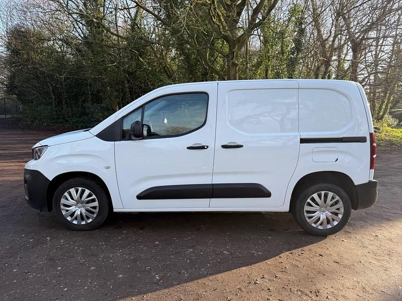 Second-hand Peugeot Partner 100 CP (73 kW) 2020 Alb Monovolum