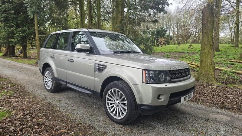 Used Land Rover Range Rover SE 2011 Gold SUV