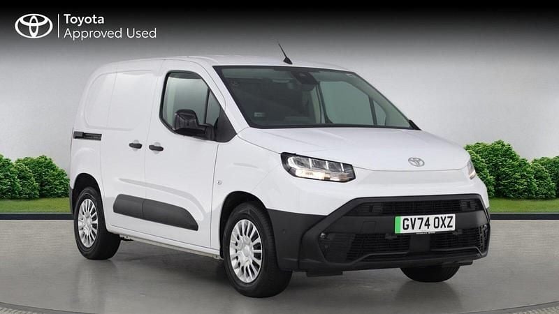 Icy white Used 2024 Toyota Proace City Van | £15,995 (Fair price) - Image 1/4