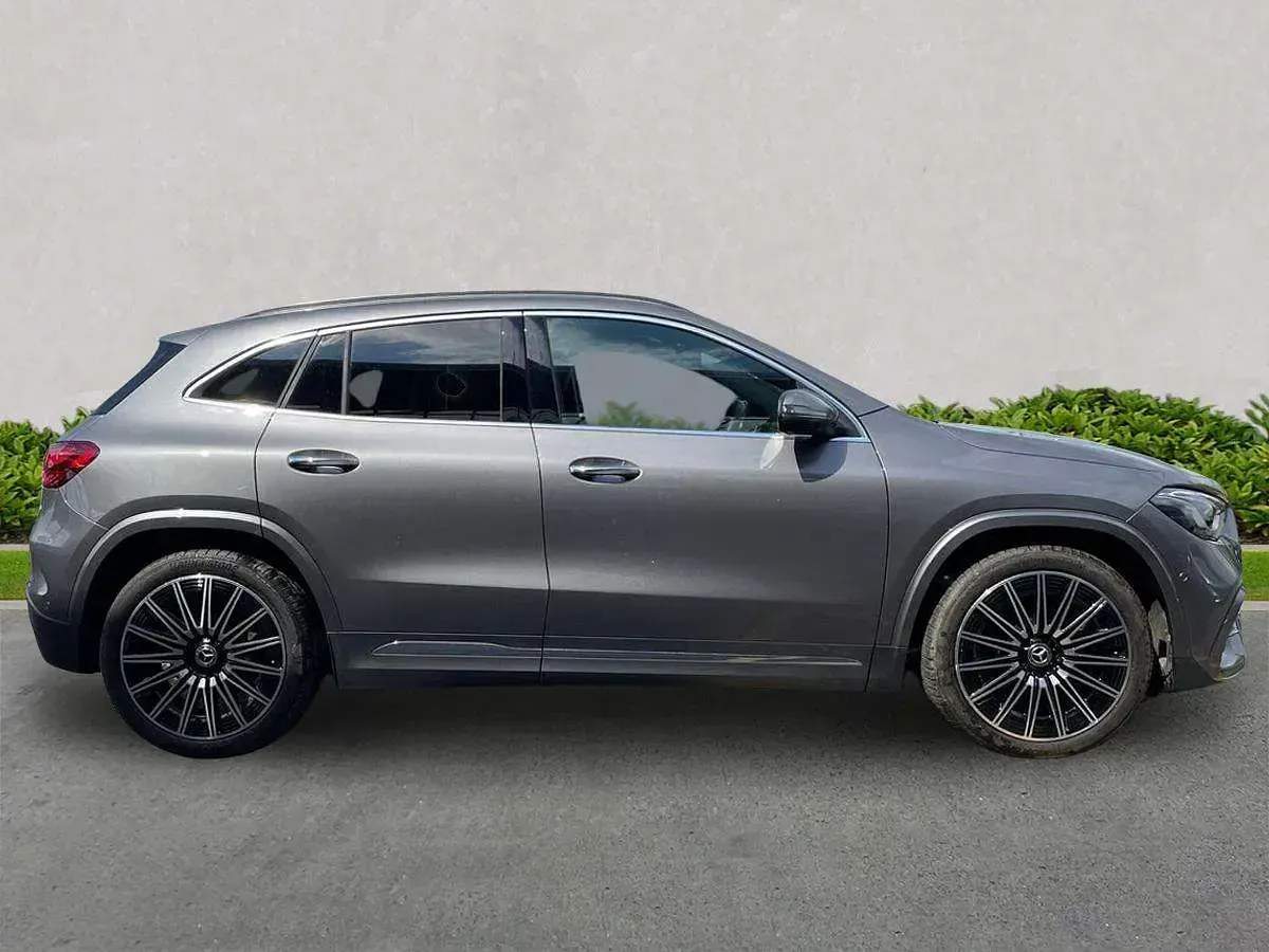 Used Mercedes GLA220 AMG Line Premium Plus 190 HP (139 kW) 2024 Grey SUV