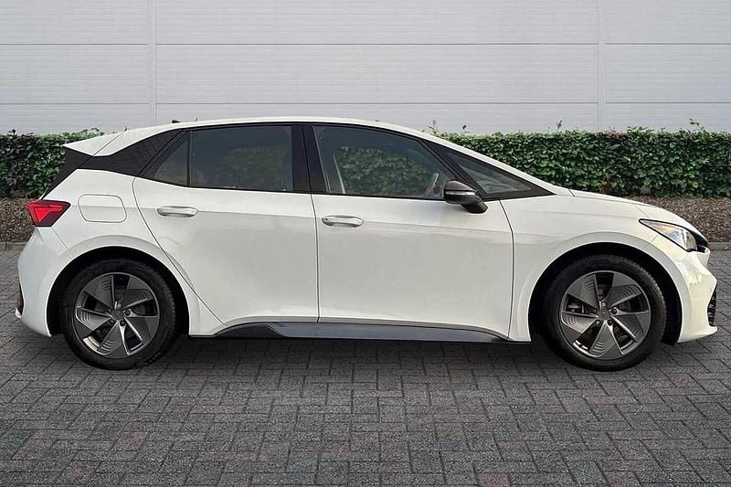 Used Cupra Born 150 kW (204 HP) 2023 Nevada white Hatchback