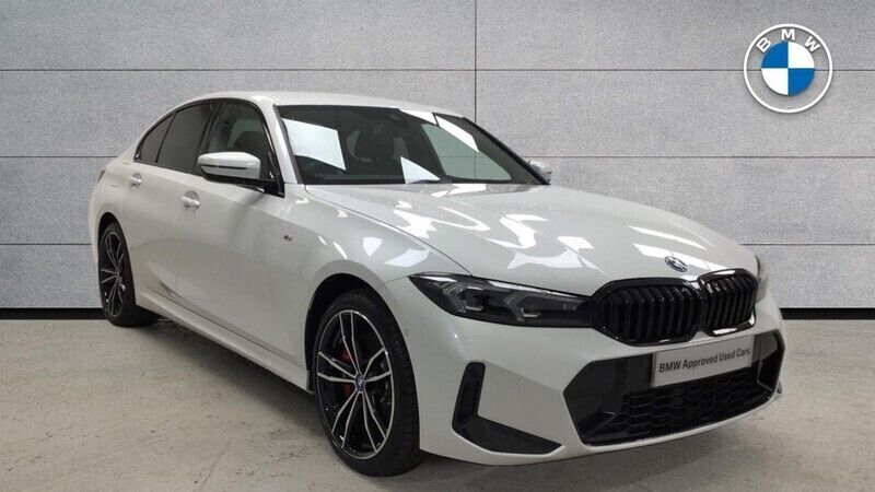 White Used 2024 BMW 330e M Sport | £36,995 (Good price) - Image 1/4