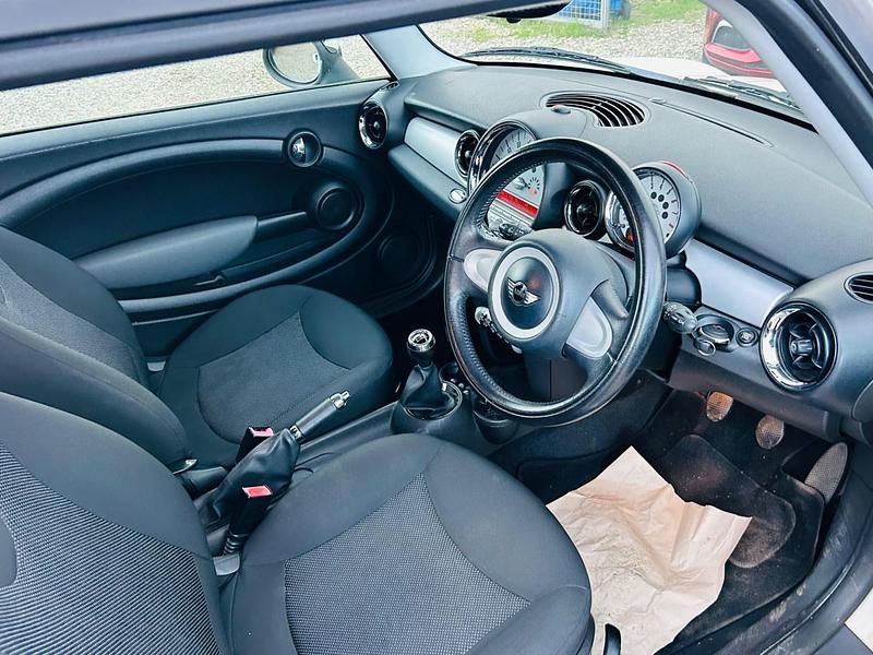 Used Mini ONE Hatch 2009 White Hatchback