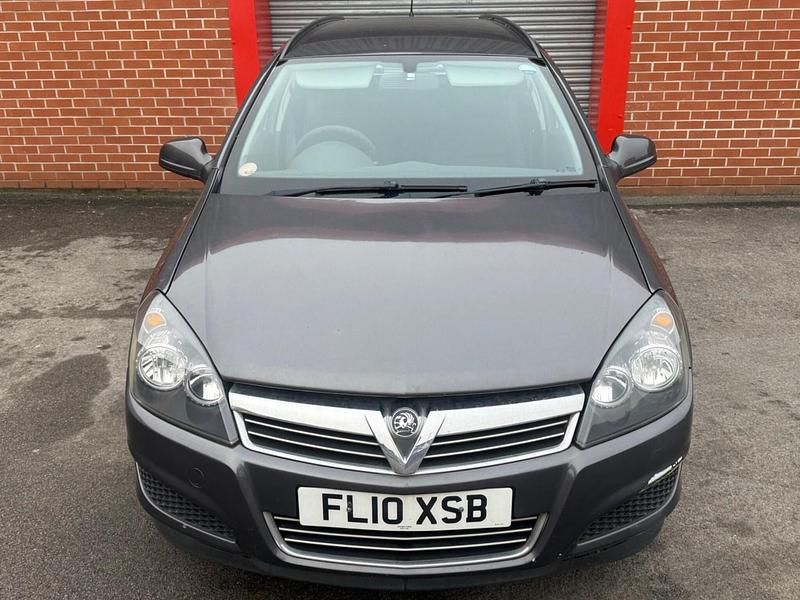 Used Vauxhall Astra 2010 Grey Estate