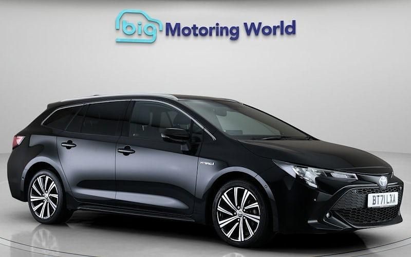 Used Toyota Corolla Design 122 HP (89 kW) 2021 Black Estate