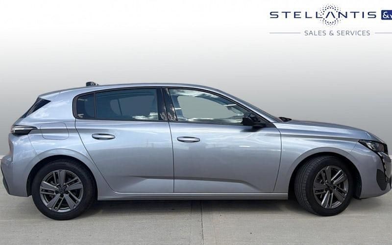 Used Peugeot 308 Active Premium 131 HP (96 kW) 2023 Hatchback