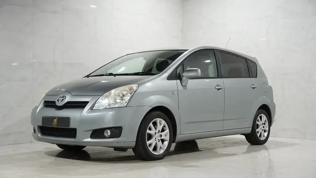 Used Toyota Corolla Verso SR 134 HP (98 kW) 2009 Silver MPV