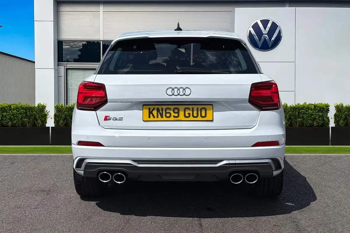 Used Audi SQ2 Design 300 HP (220 kW) 2019 White SUV