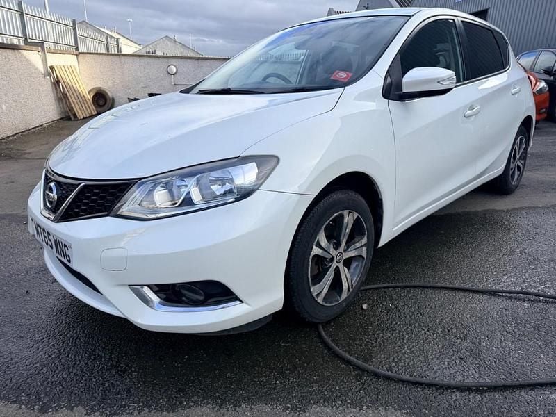 Used Nissan Pulsar Acenta 115 HP (84 kW) 2015 White Hatchback