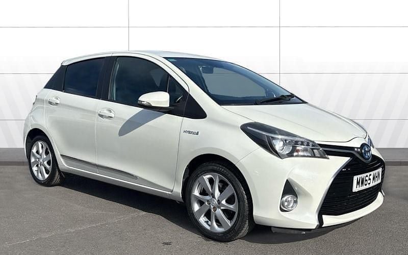 Second-hand Toyota Yaris Hybrid Sport 101 CP (74 kW) 2015 Hatchback