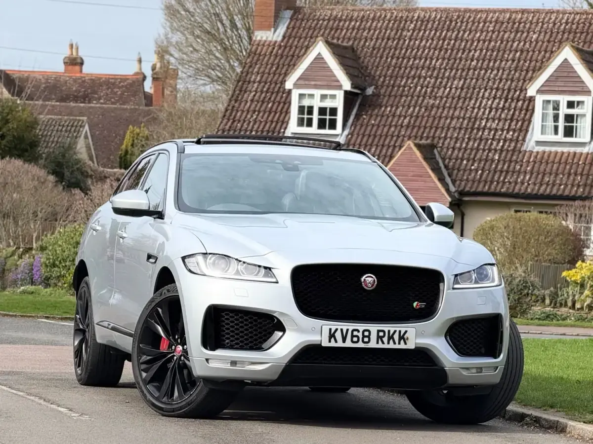 Second-hand Jaguar F-Pace S 300 CP (220 kW) 2018 Argintiu SUV