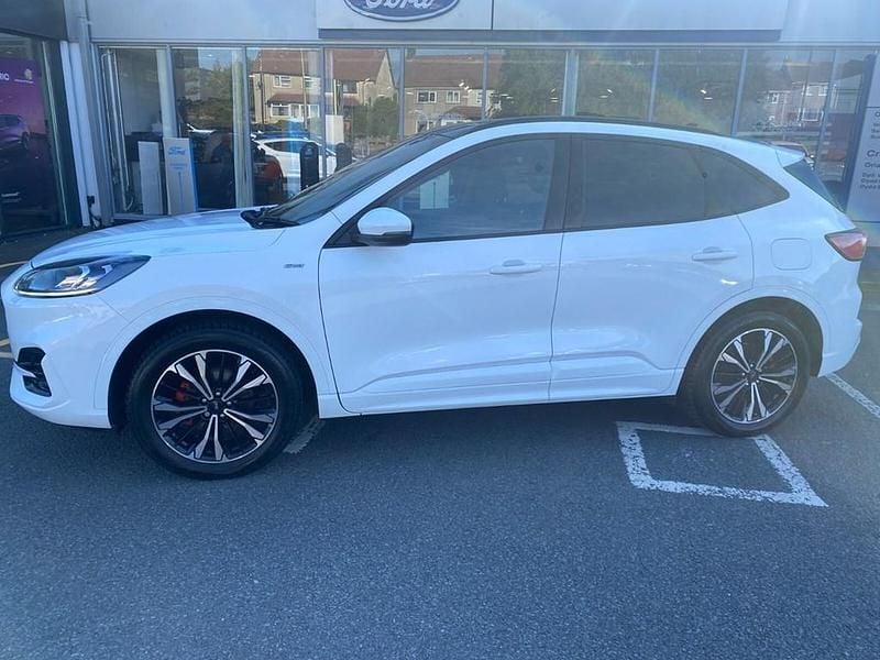 Used Ford Kuga ST-Line X 190 HP (139 kW) 2021 Frozen white SUV