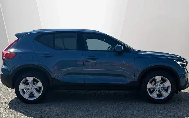 Used Volvo XC40 Core 163 HP (119 kW) 2026 SUV