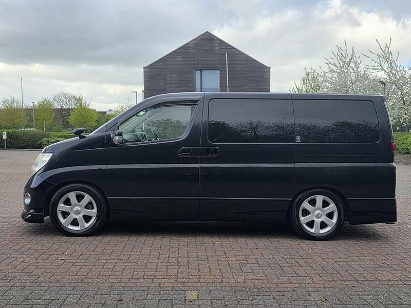Used Nissan Elgrand 2009 Black MPV