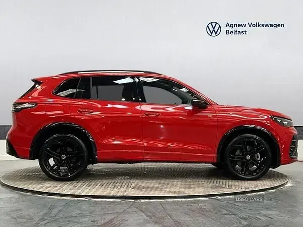Used VW Tiguan R-line 150 HP (110 kW) 2025 Red SUV