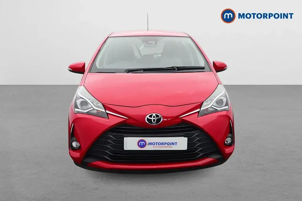 Used Toyota Yaris 111 HP (81 kW) 2019 Red Hatchback