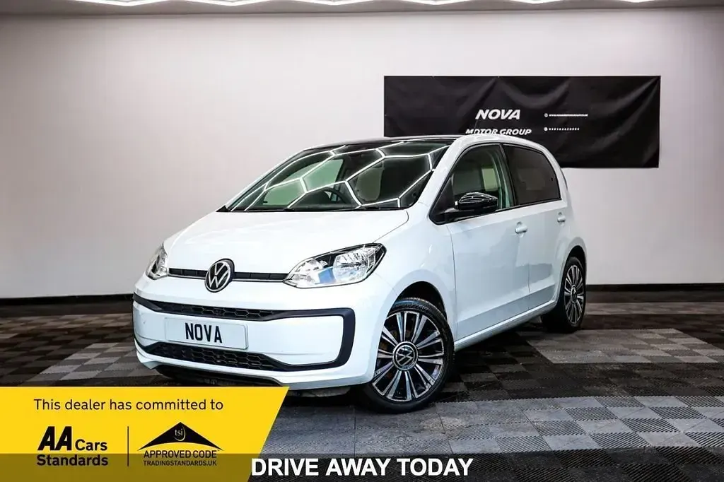 Begagnad VW up! Black Edition 65 HK (47 kW) 2021 Vit Halvkombi