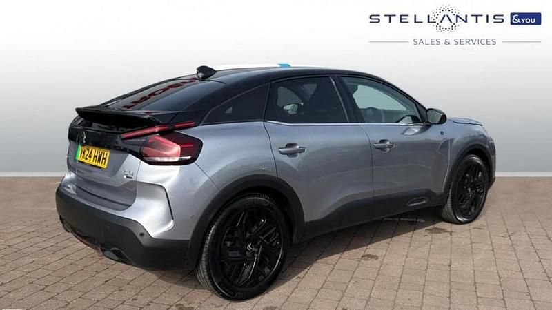 Used Citroën e-C4 98 kW (134 HP) 2024 Red Hatchback