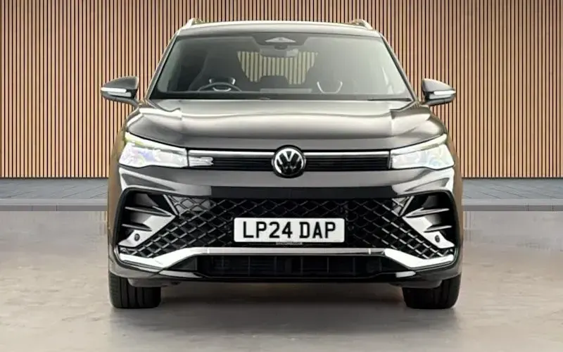 Used VW Tiguan R-line 150 HP (110 kW) 2024 Grey SUV