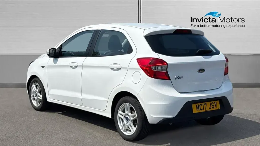 Used Ford Ka Plus Zetec 85 HP (62 kW) 2017 Frozen white gloss Hatchback