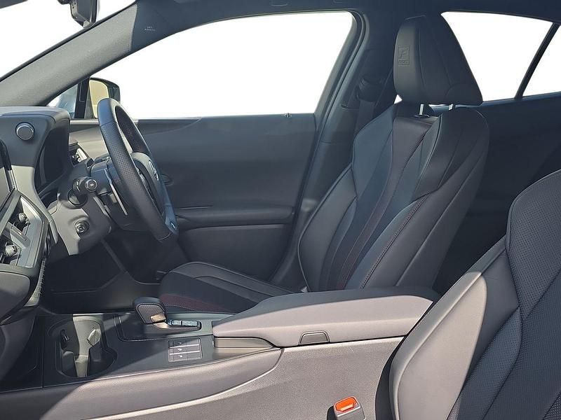 Used Lexus UX Sport Line 199 HP (146 kW) 2025 Silver SUV