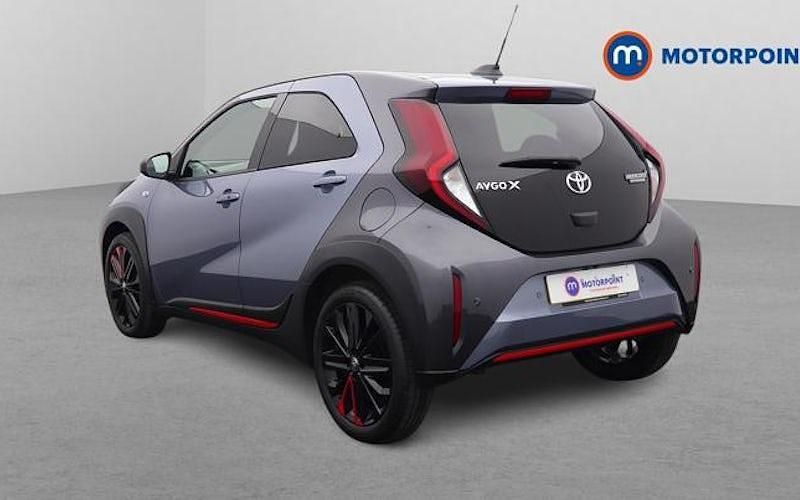 Used Toyota Aygo X 72 HP (52 kW) 2023 Grey SUV