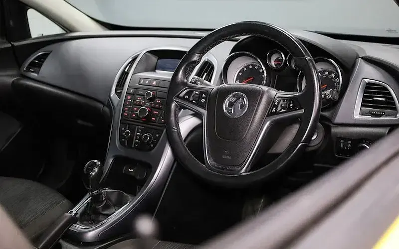 Used Vauxhall Astra GTC Sport 120 HP (88 kW) 2014 Coupe