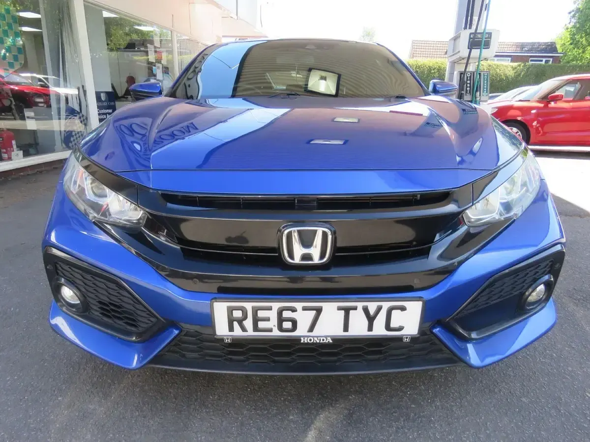 Used Honda Civic EX 129 HP (94 kW) 2017 Blue Hatchback