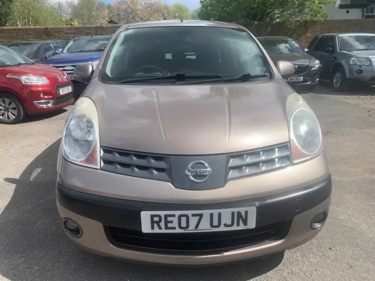 Używany Nissan Note 110 KM (80 kW) 2007 Beżowy Hatchback