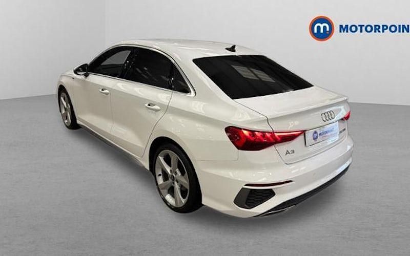 Begagnad Audi A3 S-Line 110 HK (80 kW) 2024 Sedan
