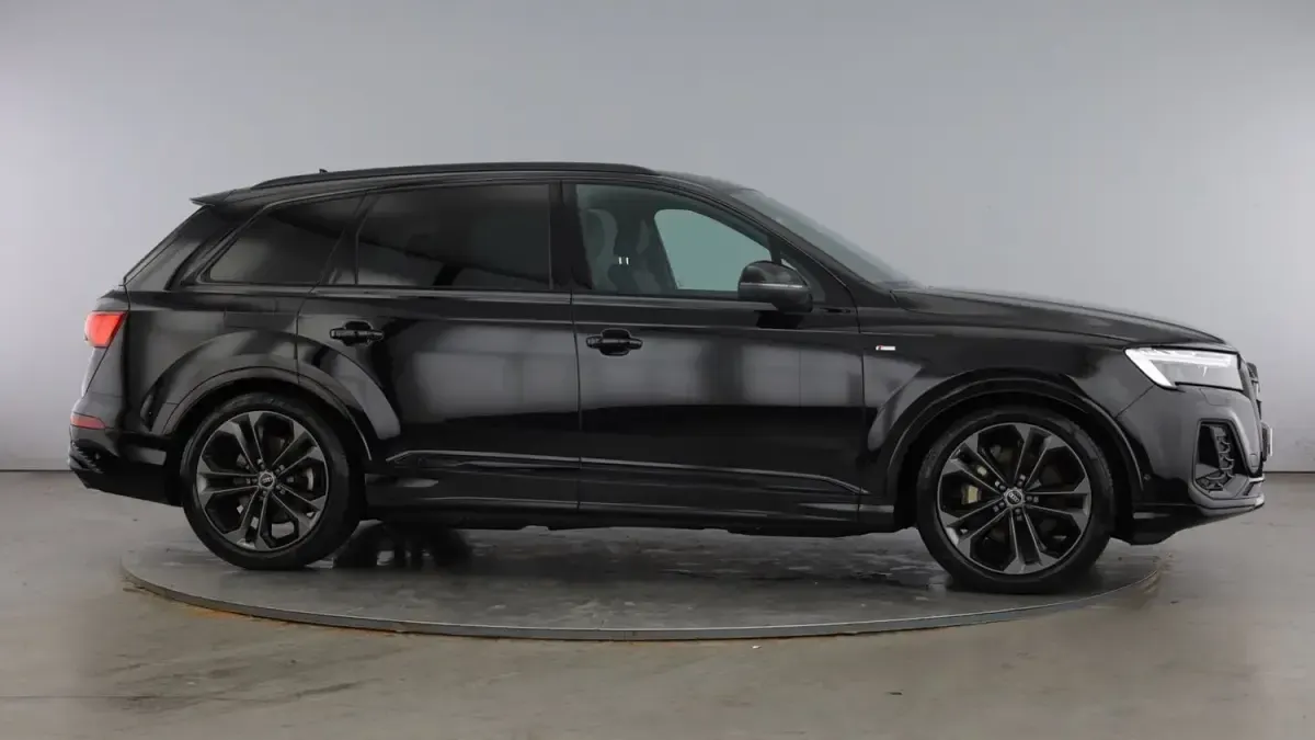 Used Audi Q7 Black Edition 281 HP (206 kW) 2025 Black SUV