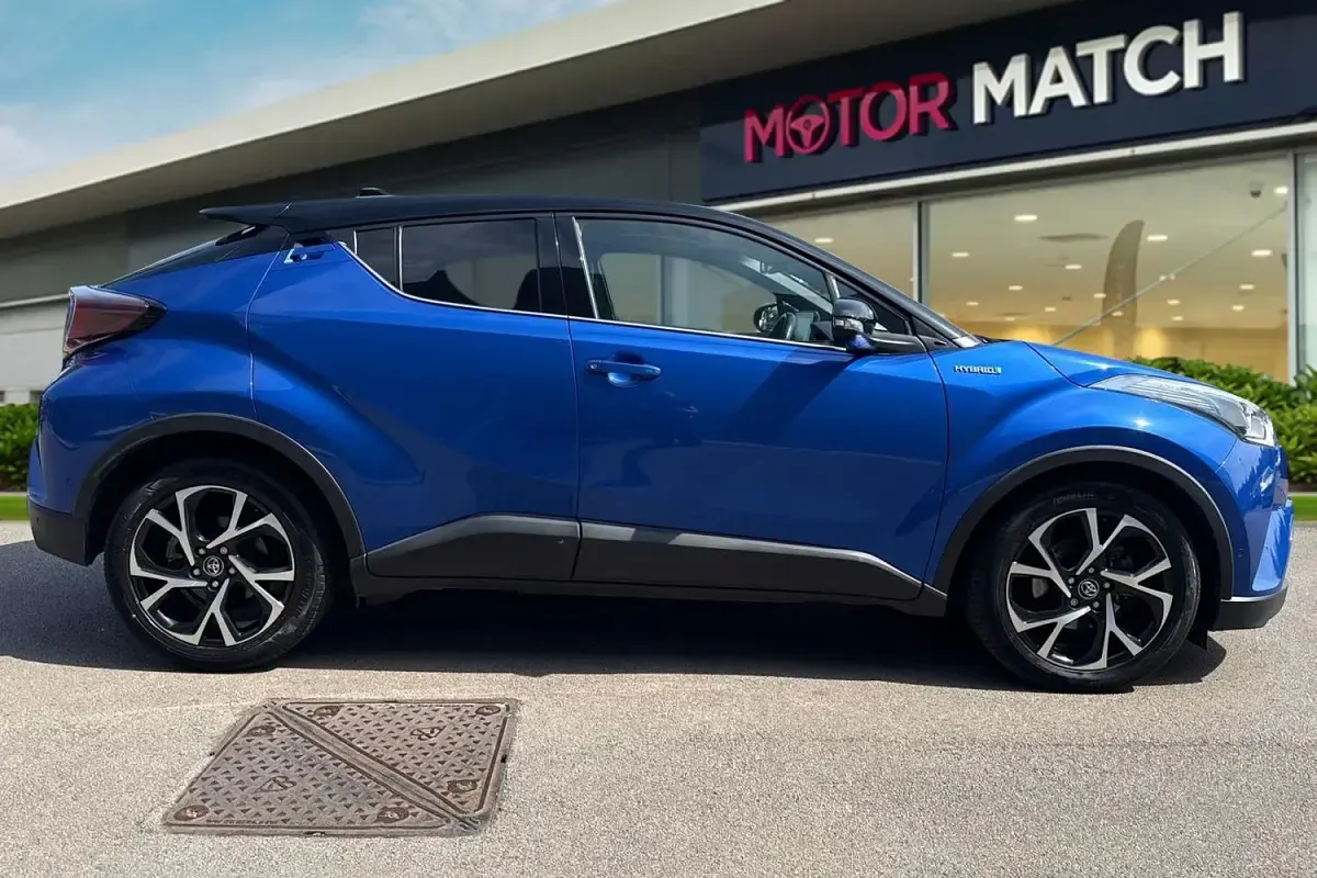 Used Toyota C-HR 122 HP (89 kW) 2018 Blue SUV
