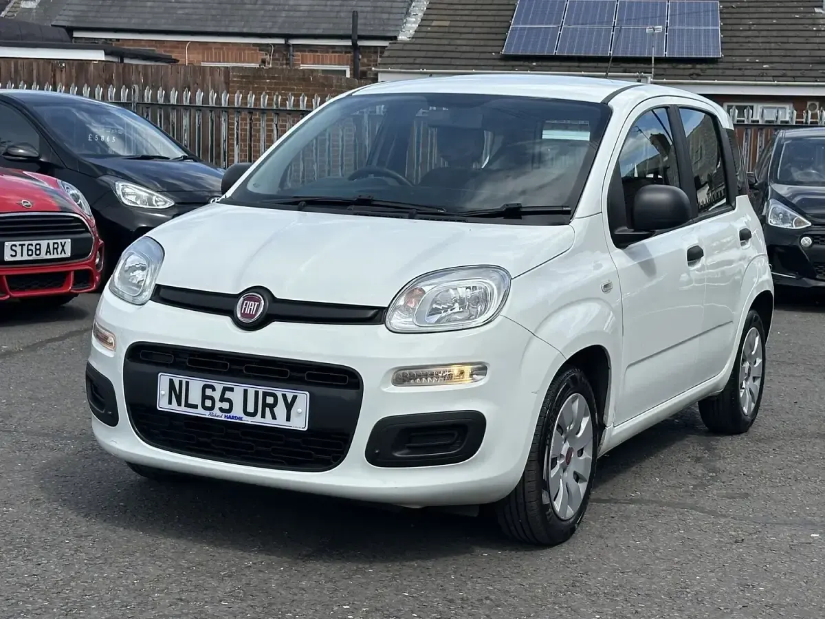 Used Fiat Panda Pop 69 HP (50 kW) 2015 White Hatchback