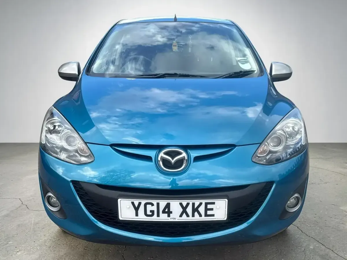 Używany Mazda 2 Edition 2014 Niebieski Hatchback