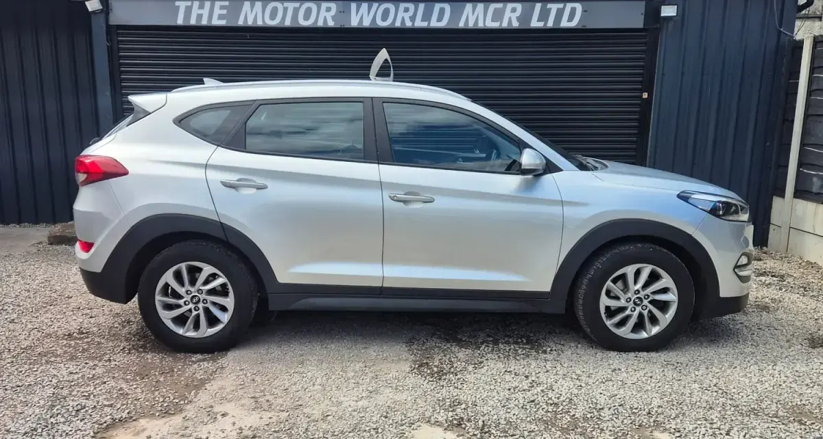 Used Hyundai Tucson SE 141 HP (103 kW) 2017 Silver SUV