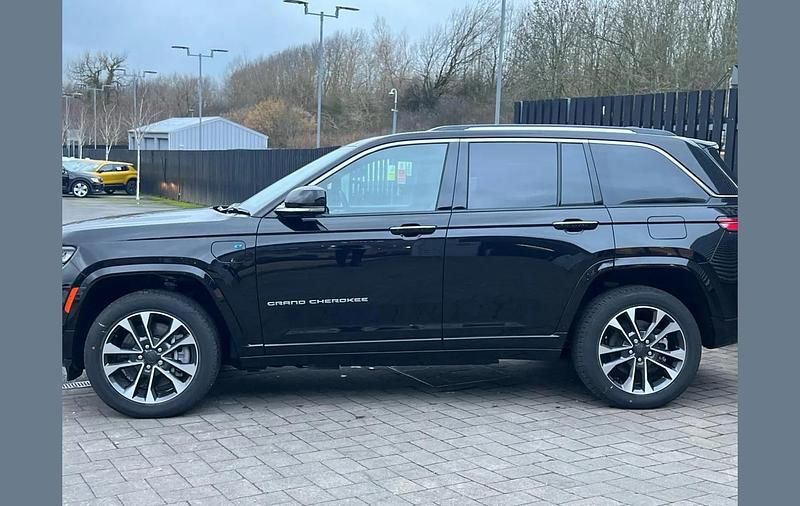 Used Jeep Grand Cherokee Overland 376 HP (276 kW) 2025 Black SUV